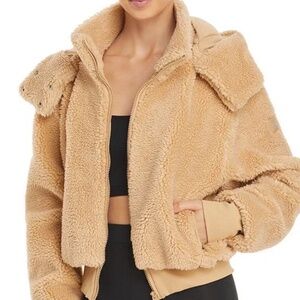ALO Foxy sherpa fleece jacket with removable hood/no flaws/L